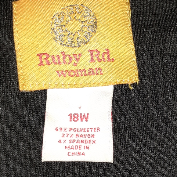 RUBY RD. WOMAN BLACK WITH SILVER TONE HARDWARE WOMEN'S BLOUSE SIZE 18W - Picture 8 of 8